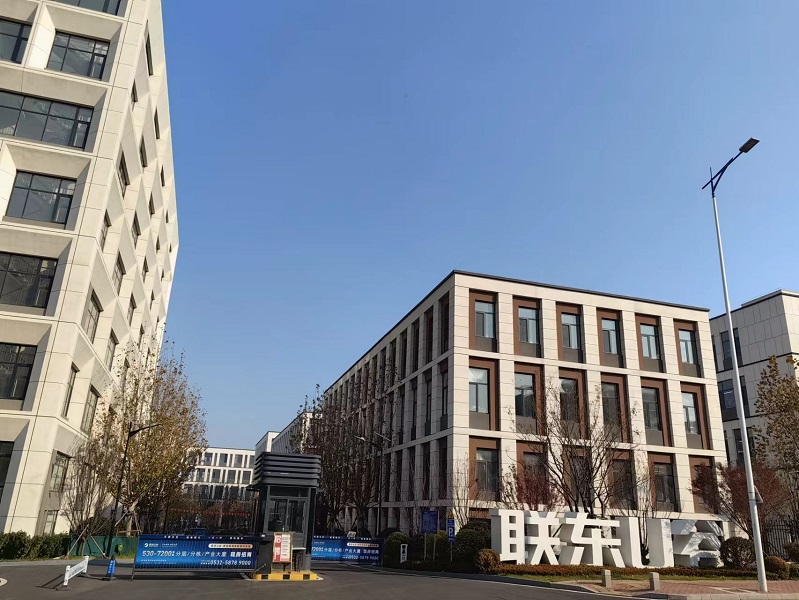 青岛仓库搬迁内部图.jpg